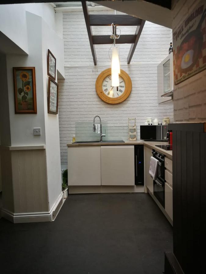 Three Sisters Cottage Торки Екстериор снимка