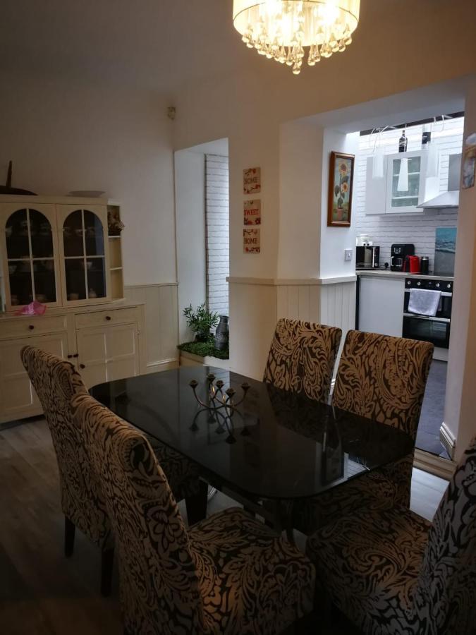 Three Sisters Cottage Торки Екстериор снимка